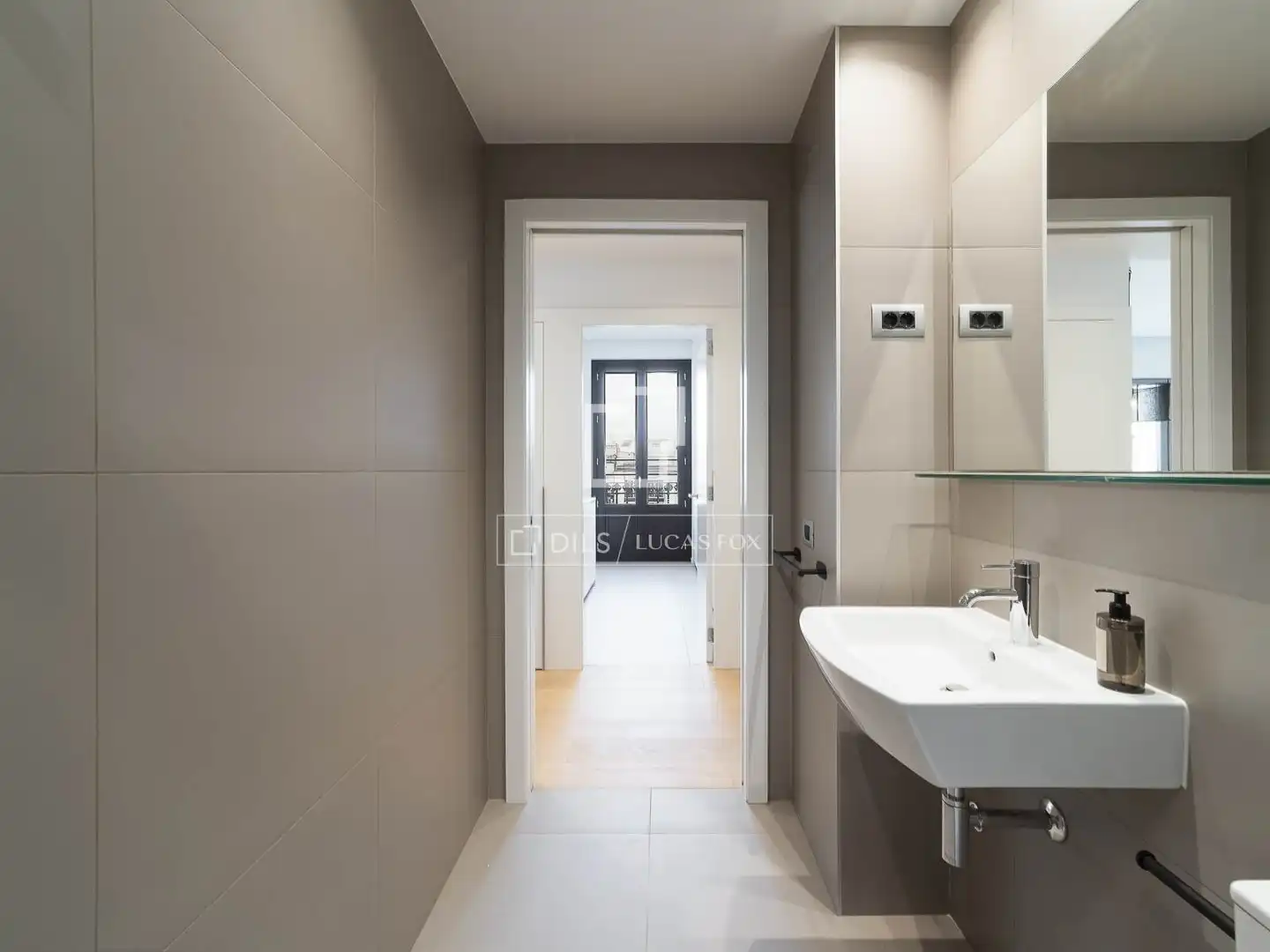 Piso en venta en Barcelona con Aire acondicionado, Calefacción y Parquet