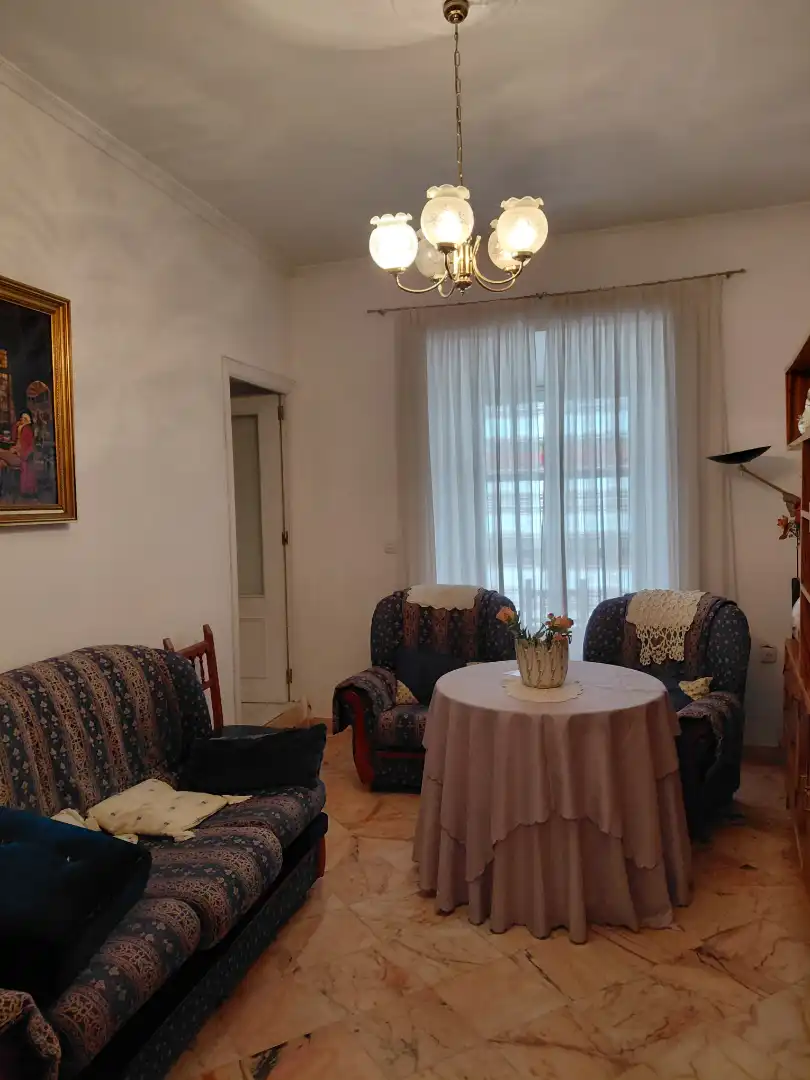 Sala d'estar de Casa o xalet en venda en Fuente de Cantos amb Moblat i Rentadora