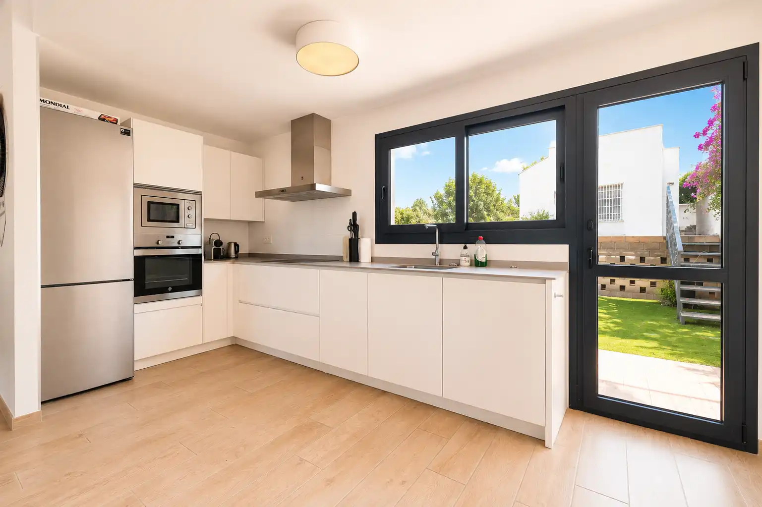 Cocina de Casa o chalet en venta en L'Alfàs del Pi con Terraza y Piscina comunitaria