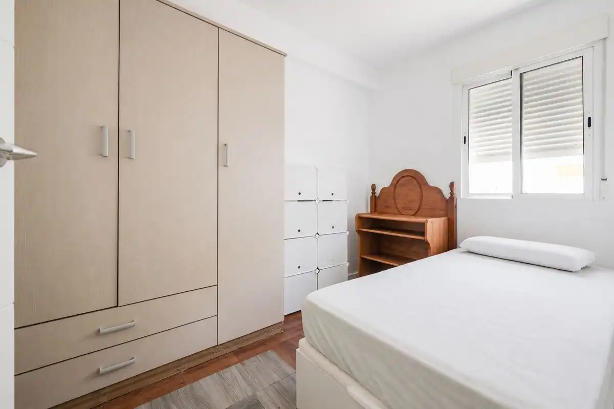 Habitación de Piso en venta en Sevilla con Aire acondicionado y Calefacción
