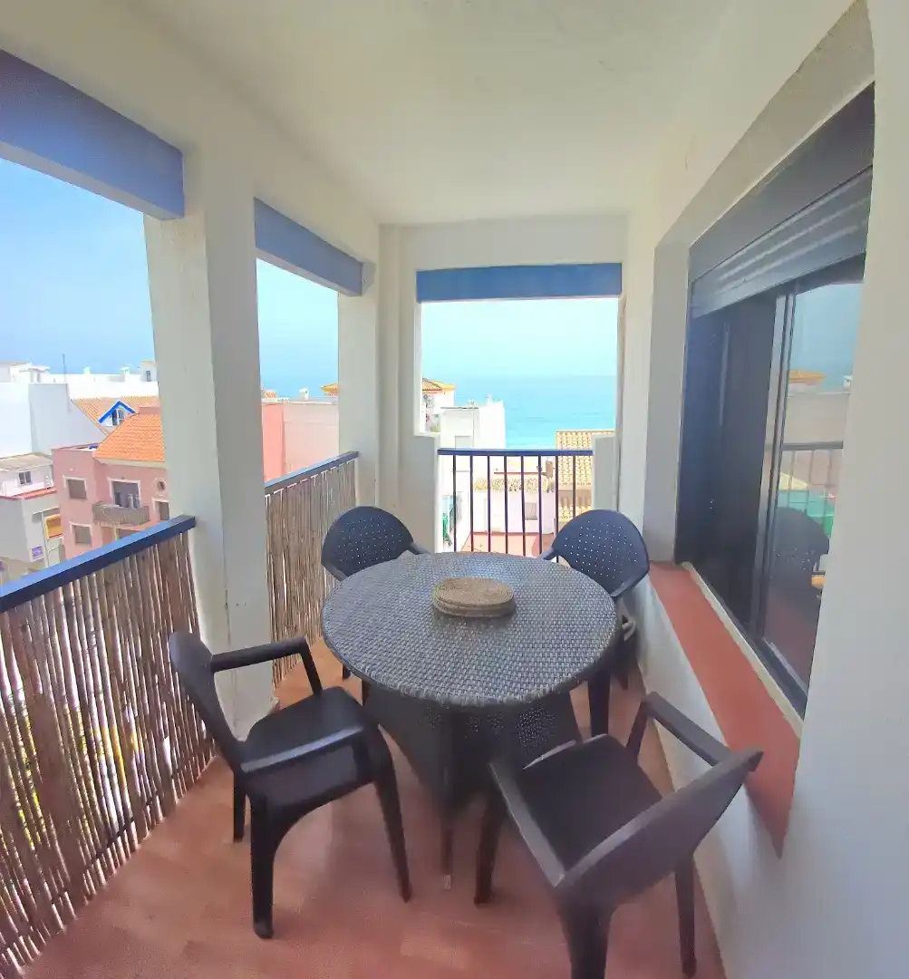 Terraza de Piso de alquiler en San Luis de Sabinillas