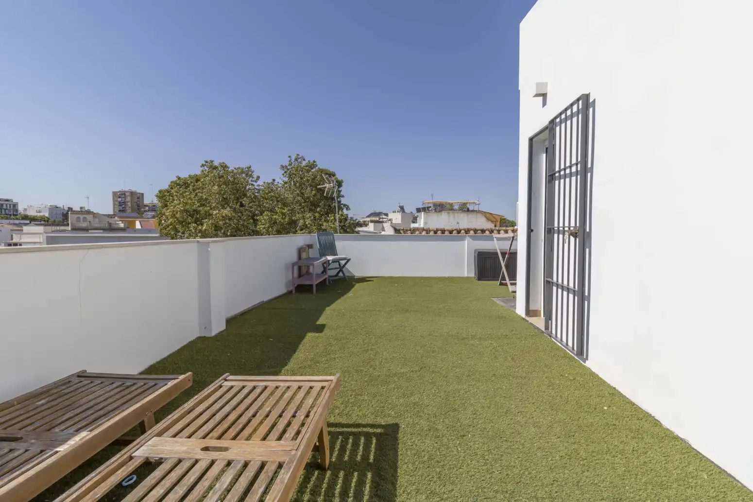 Terraza de Casa adosada en venta en Sevilla con Aire acondicionado, Trastero y Piscina
