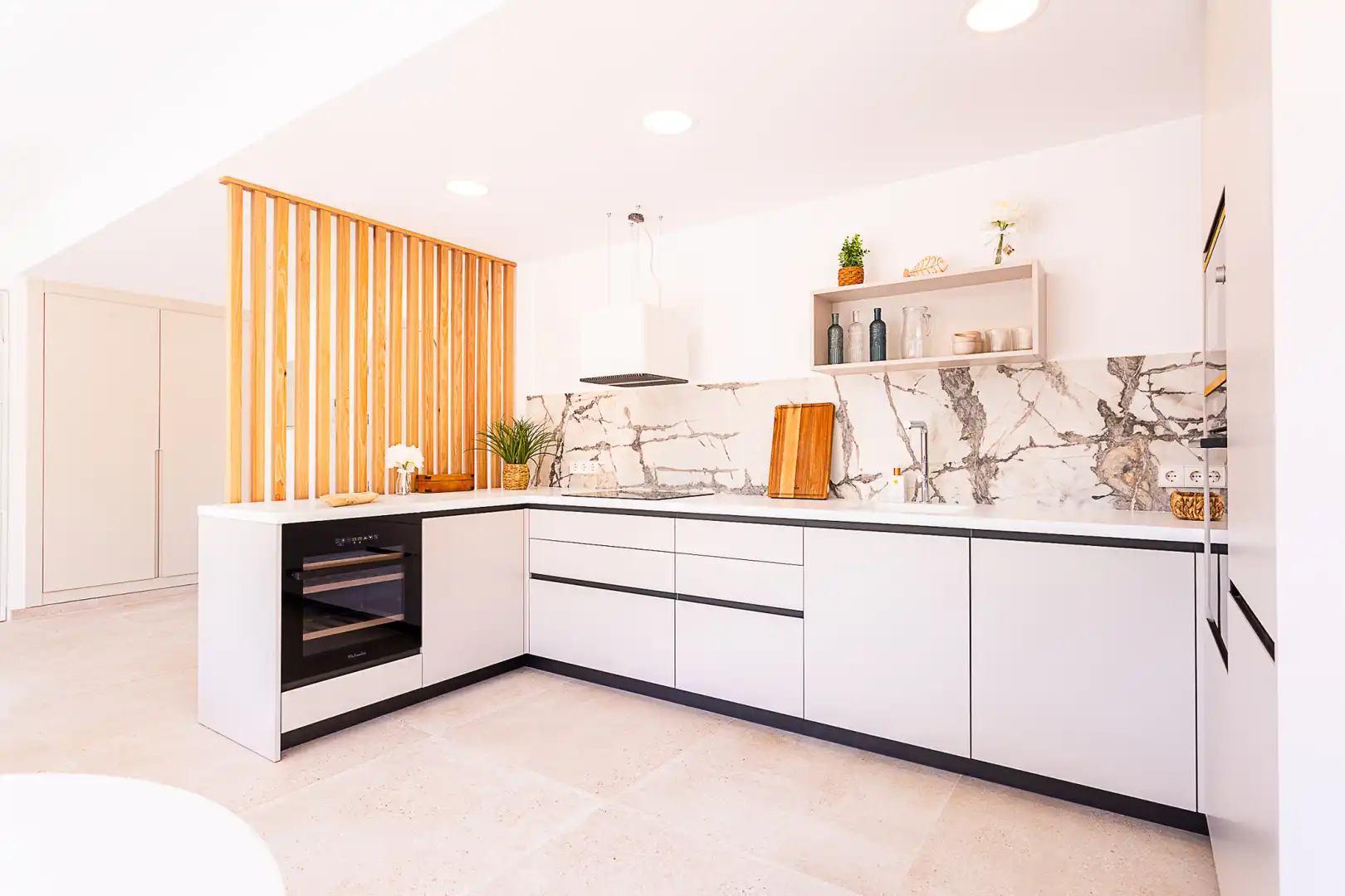 Cocina de Ático en venta en Marbella con Aire acondicionado, Terraza y Trastero
