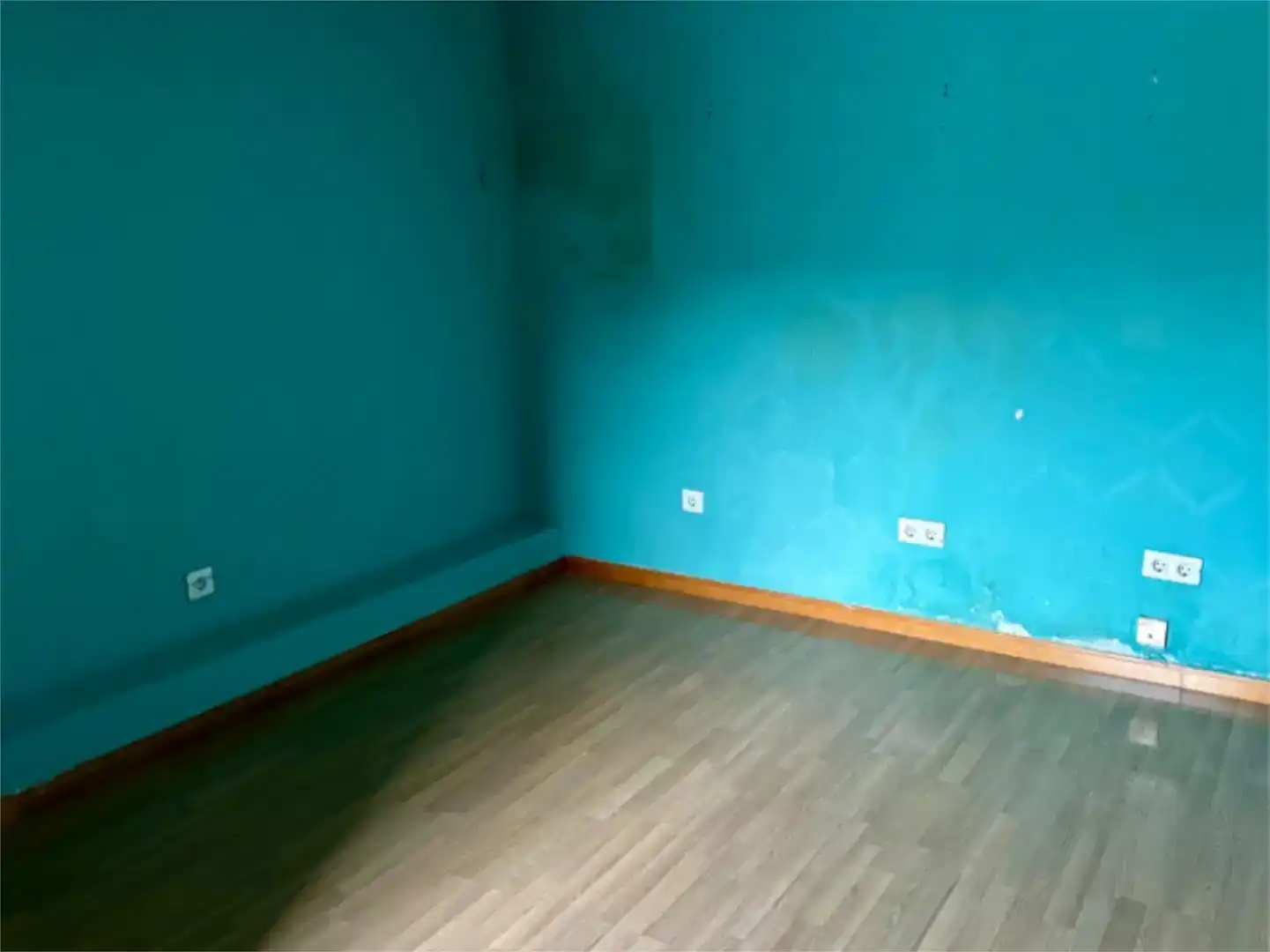 Habitación de Local en venta en Toledo