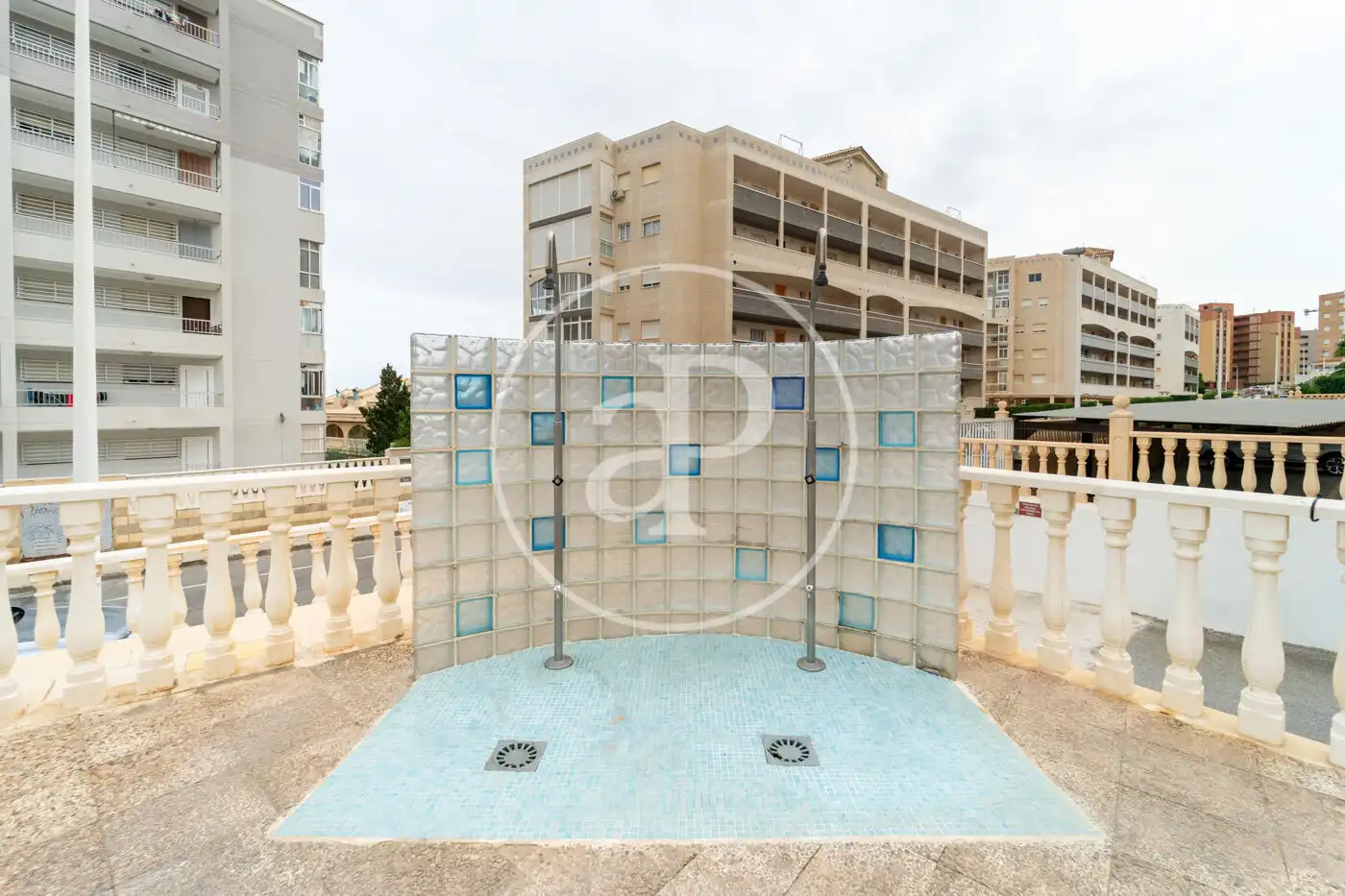 Vista exterior de Pis en venda en Elche / Elx amb Aire condicionat, Calefacció i Jardí privat