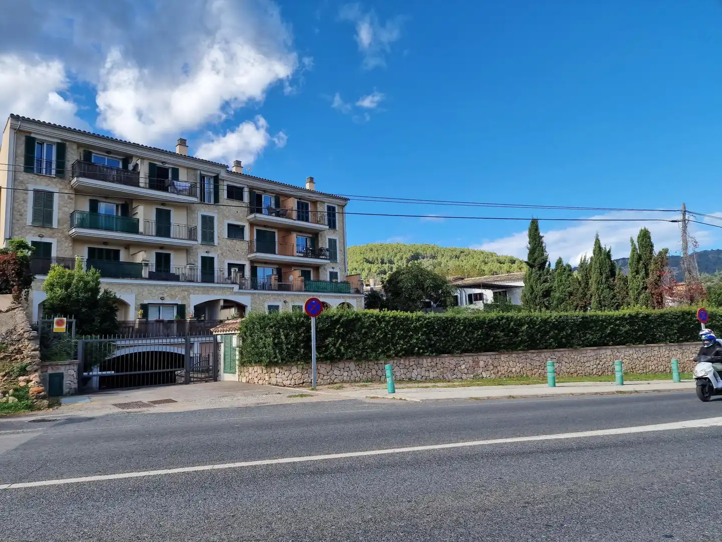 Vista exterior de Apartament de lloguer en Sóller amb Calefacció