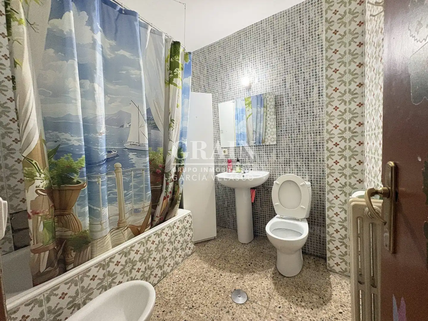 Baño de Piso en venta en Albacete con Calefacción y Balcón
