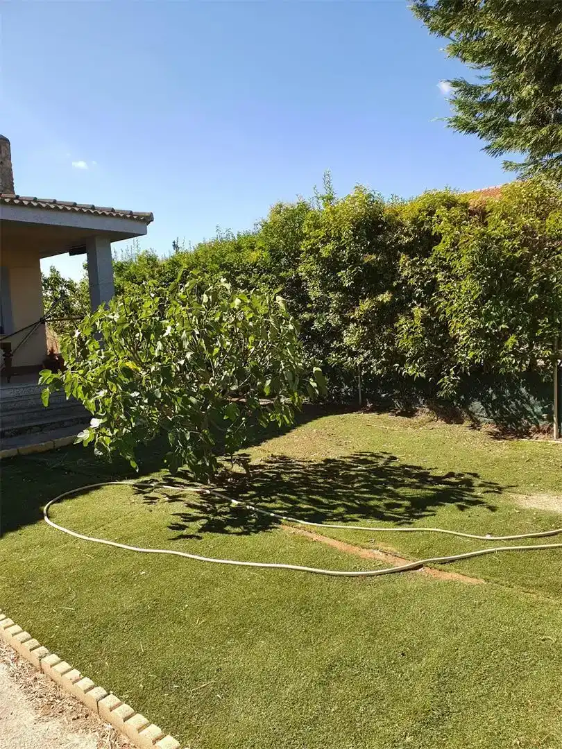 Jardí de Casa o xalet en venda en Calvarrasa de Arriba amb Balcó