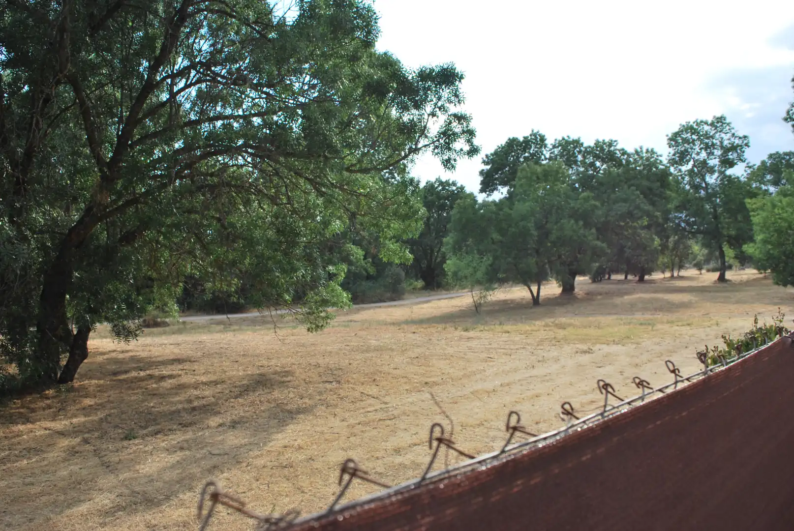 Einfamilien-Reihenhaus zum Verkauf in Valdemorillo mit Privatgarten, Terrasse und Abstellraum