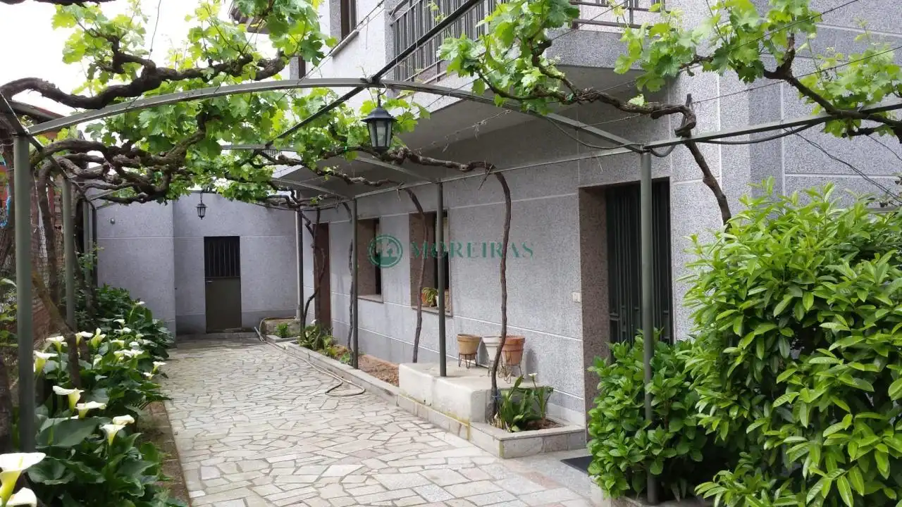 Vista exterior de Casa o chalet en venta en Ourense Capital  con Calefacción y Jardín privado