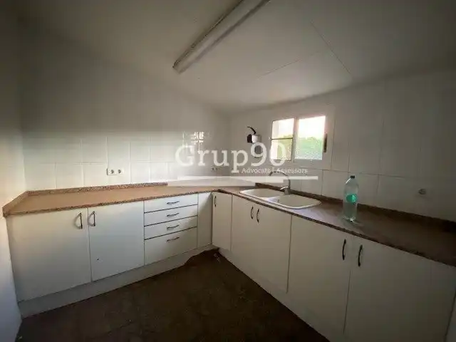 Cuina de Nau industrial en venda en Santa Bàrbara