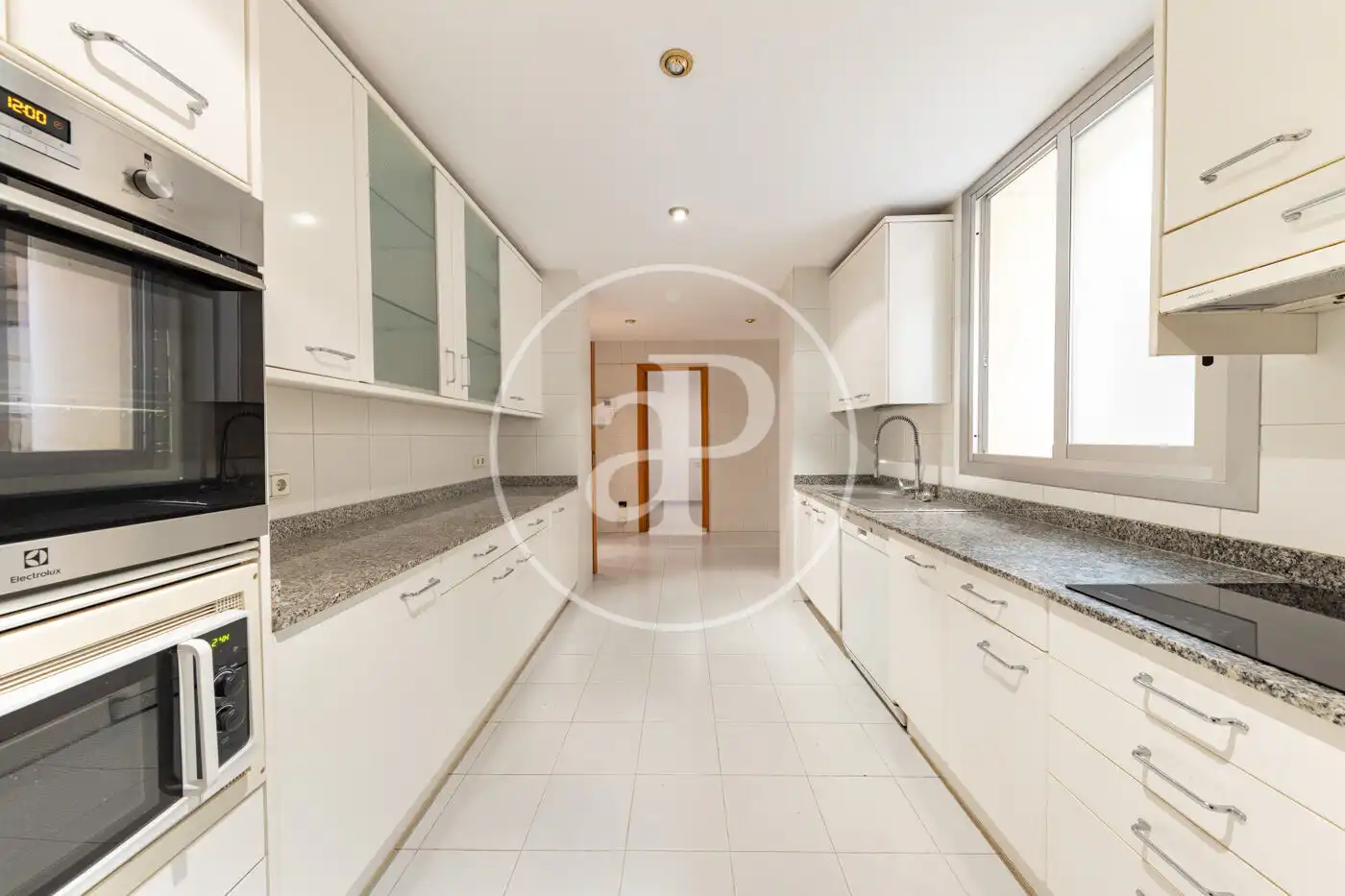 Cocina de Piso en venta en  Palma de Mallorca con Calefacción, Jardín privado y Terraza