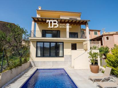 Vista exterior de Casa o xalet en venda en Calvià amb Aire condicionat, Terrassa i Piscina