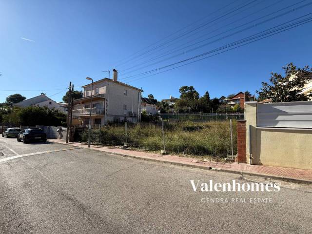 Terreno residencial en Venta en Abrera