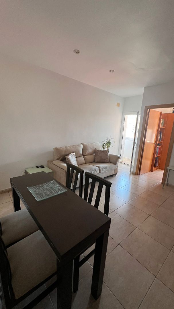Sala d'estar de Àtic en venda en Badalona amb Moblat i Forn