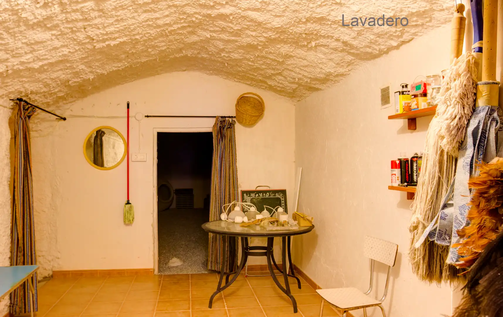 Casa o xalet en venda en Cuevas del Campo amb Moblat, Forn i TV