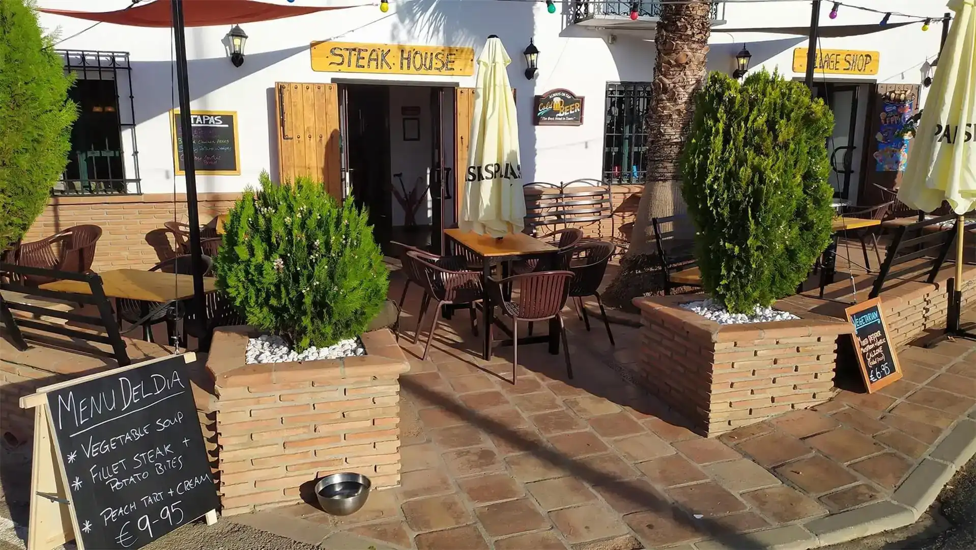 Commercial properties for sale in Comares, Málaga
