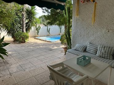 Adosado con piscina en venta en JARDINES LOS