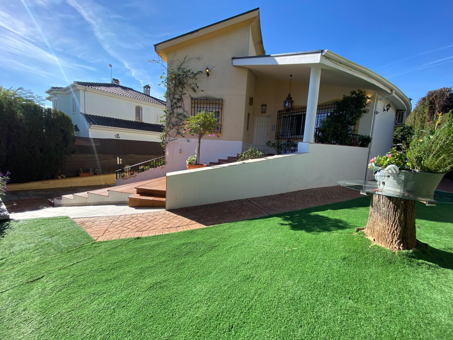 Garden of House or chalet for sale in  Córdoba Capital  with Air Conditioner, Private garden and Storage room