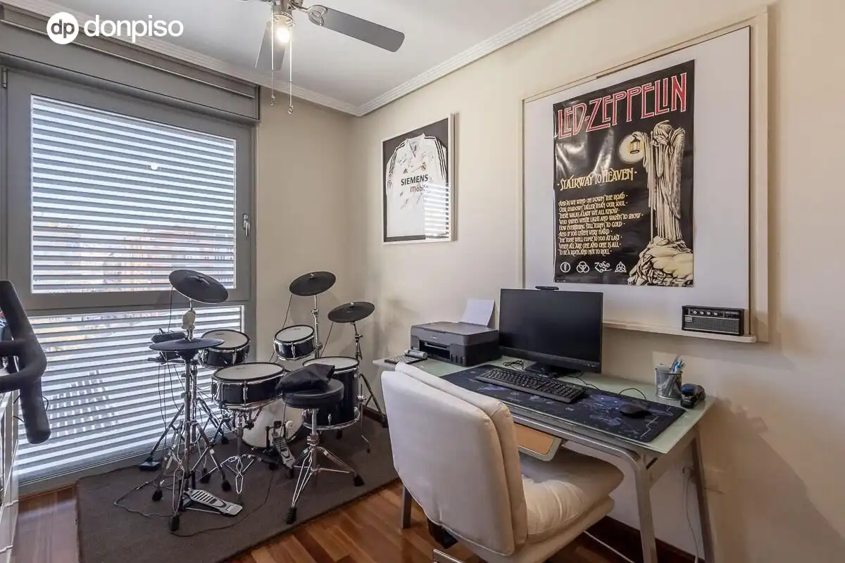Flat for sale in Granada  with Air Conditioner and Heating