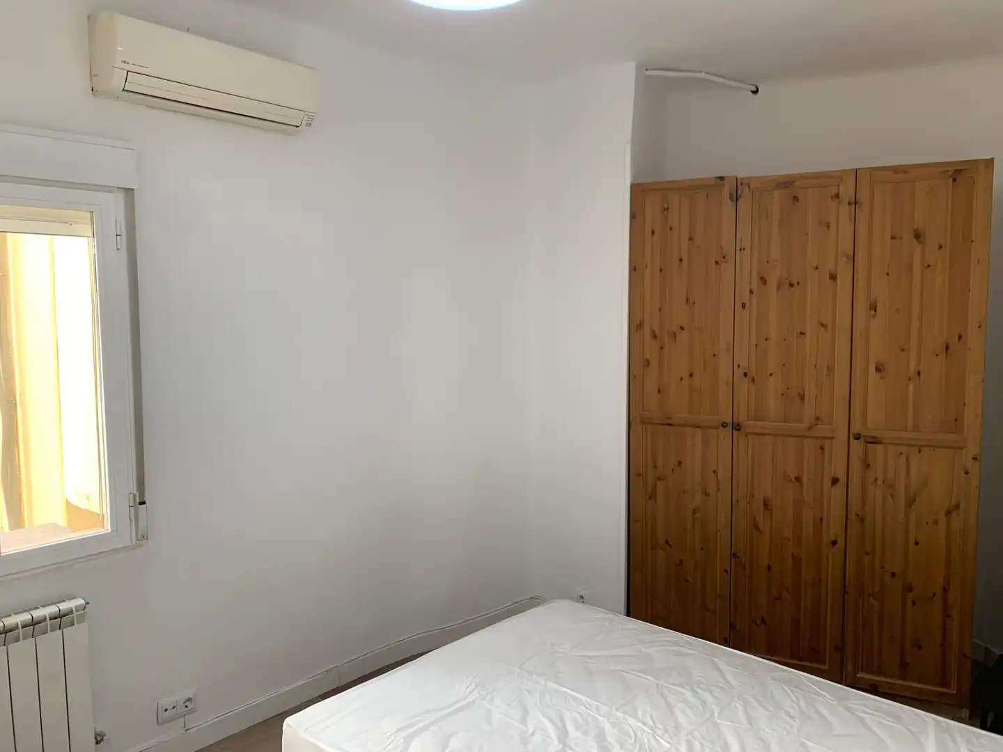 Bedroom of Flat for rent in Madrid  with Air Conditioner, Heating and Terrace