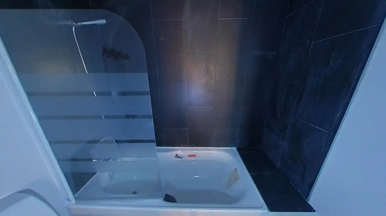 Badezimmer von Wohnung zum Verkauf in Elda