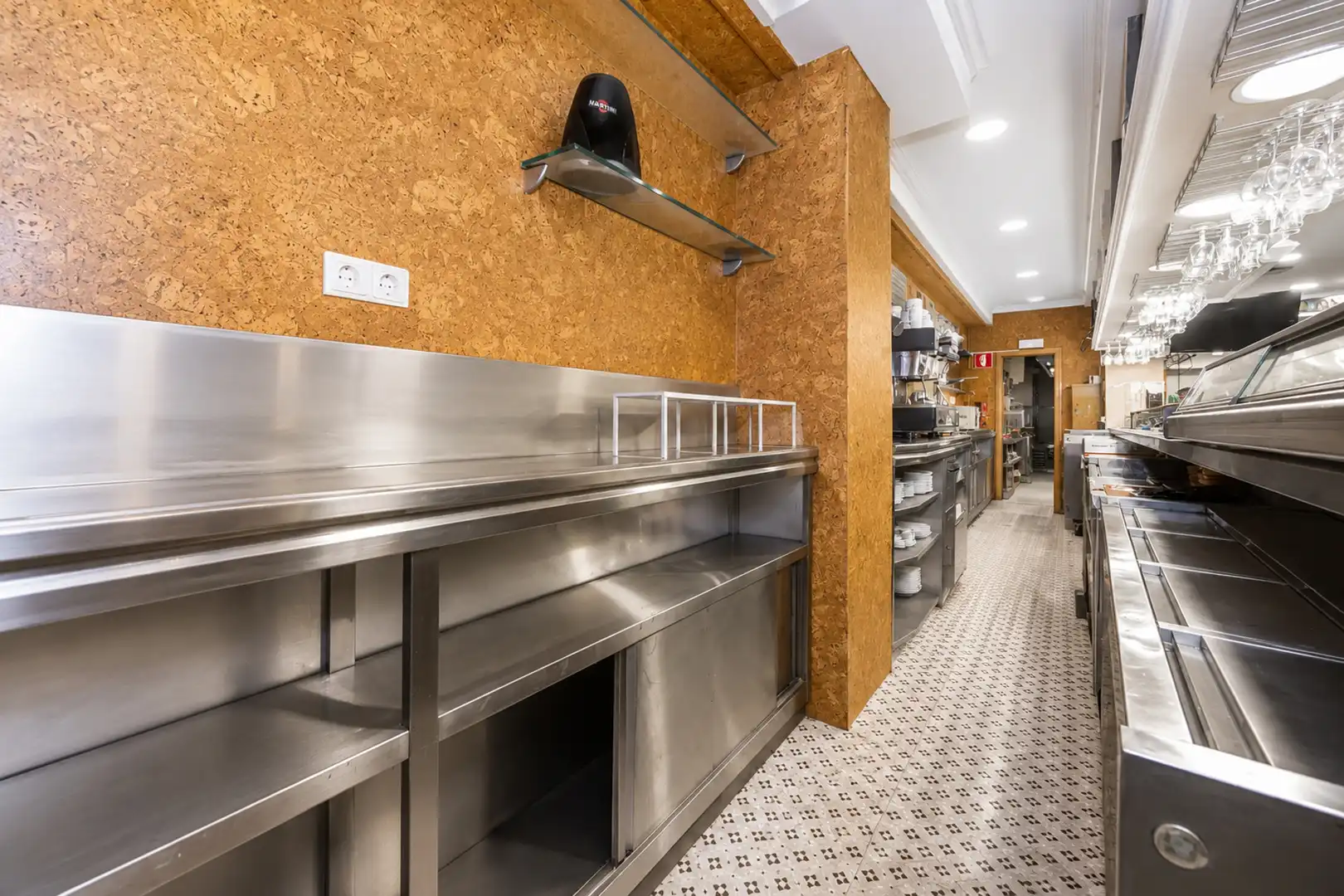 Cocina de Local en venta en San Sebastián de los Reyes con Aire acondicionado, Calefacción y Amueblado