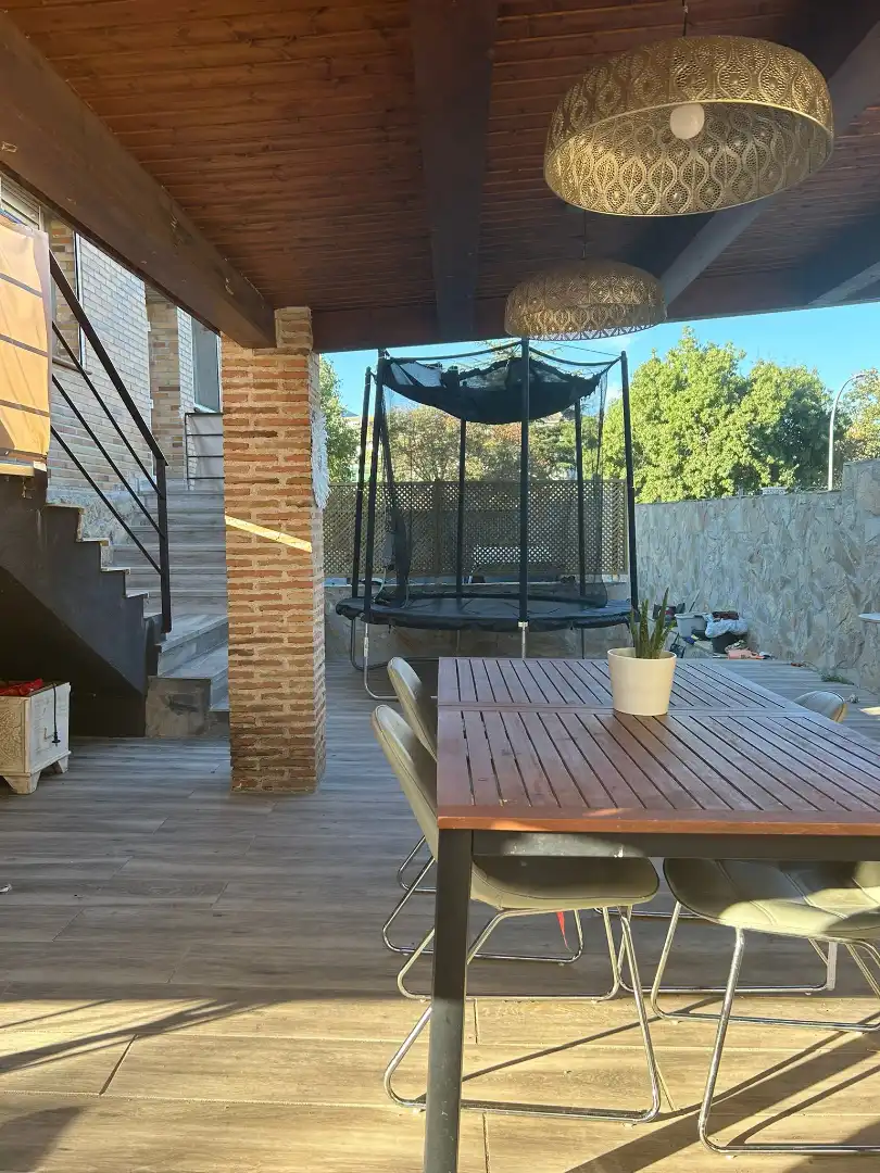 Terrassa de Casa o xalet en venda en Becerril de la Sierra amb Aire condicionat, Calefacció i Jardí privat