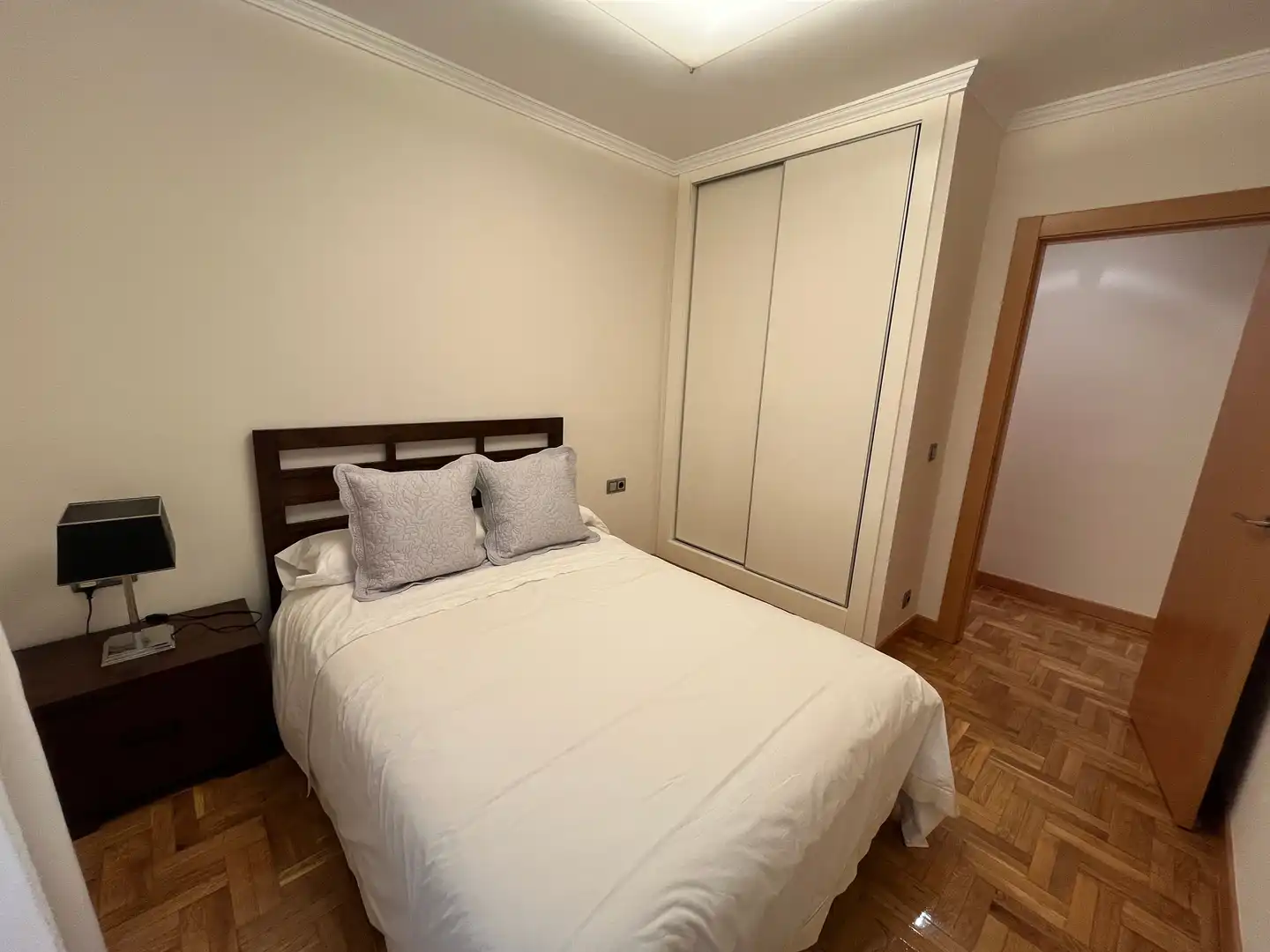 Habitación de Piso en venta en  Pamplona / Iruña con Amueblado