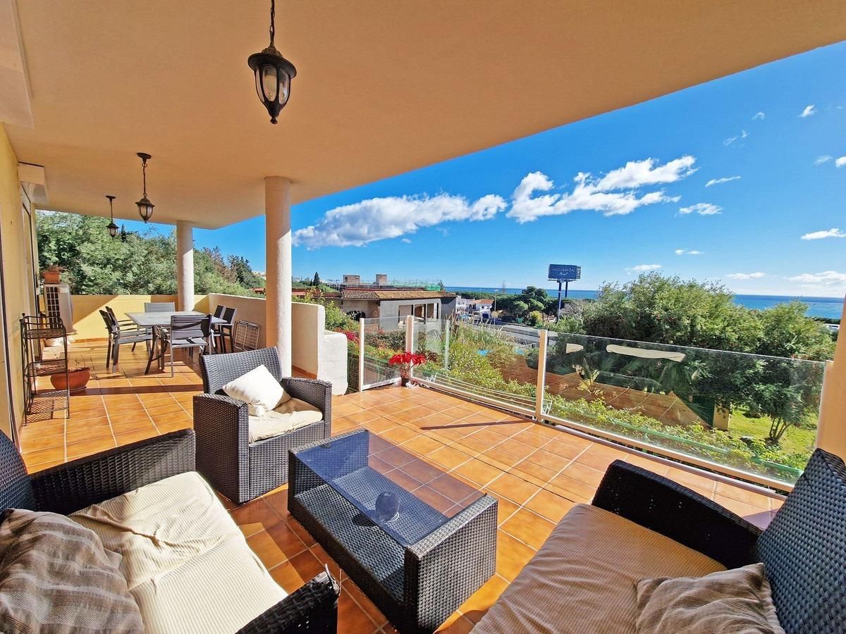 Exterior view of Apartment for sale in Sanlúcar de Barrameda  with Air Conditioner, Private garden and Parquet flooring