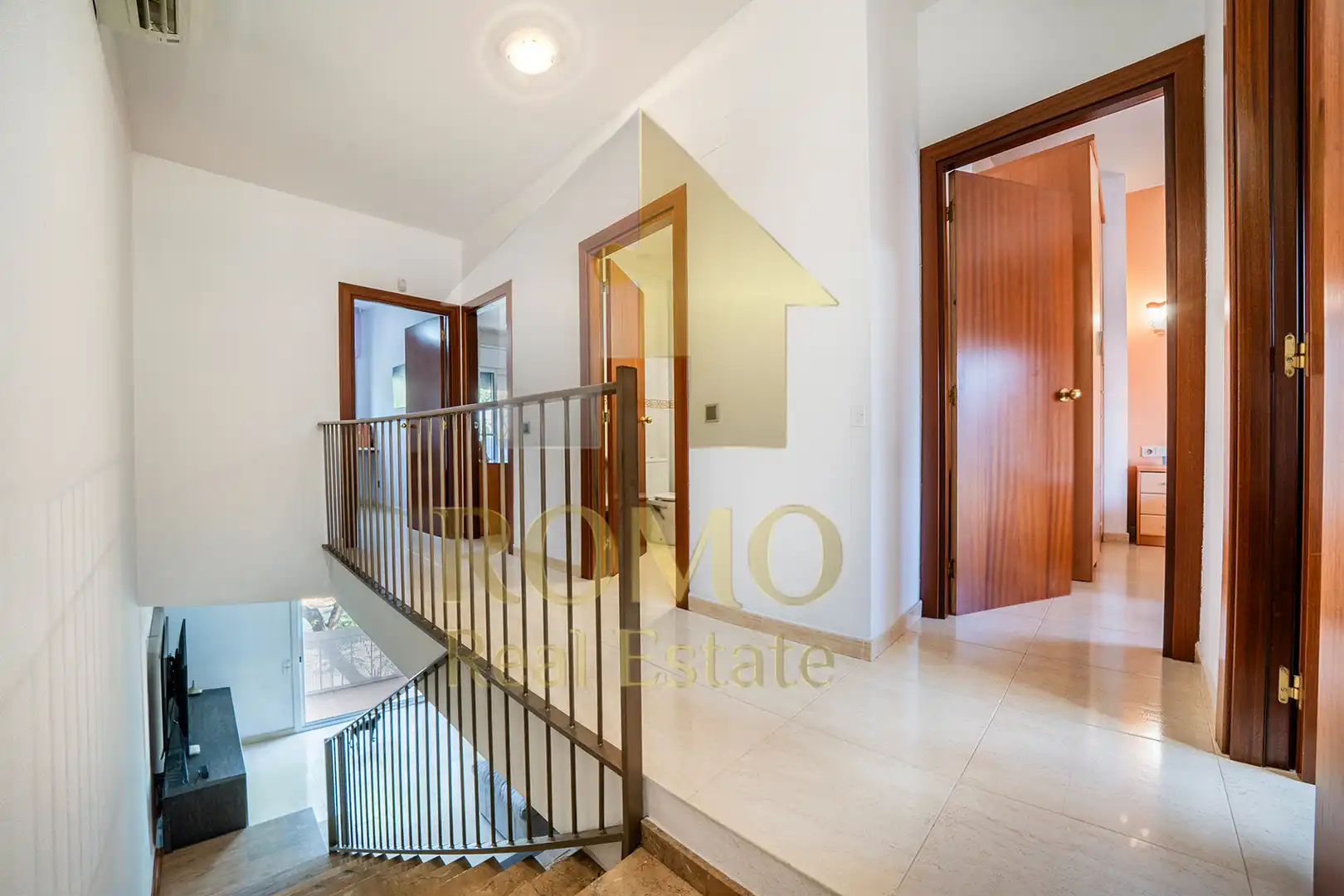 Casa adosada en venta en Santa Perpètua de Mogoda con Aire acondicionado, Calefacción y Jardín privado