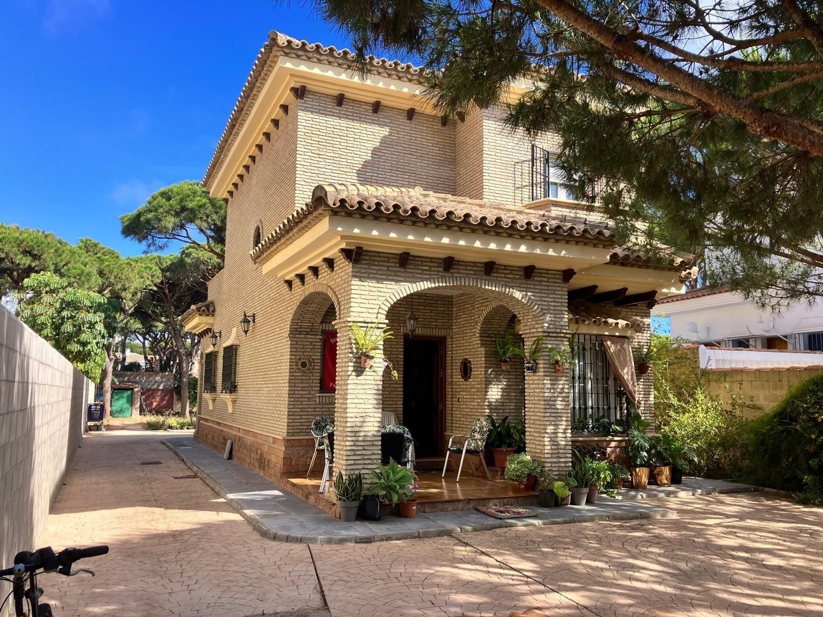 Exterior view of House or chalet for sale in Chiclana de la Frontera  with Private garden and Terrace