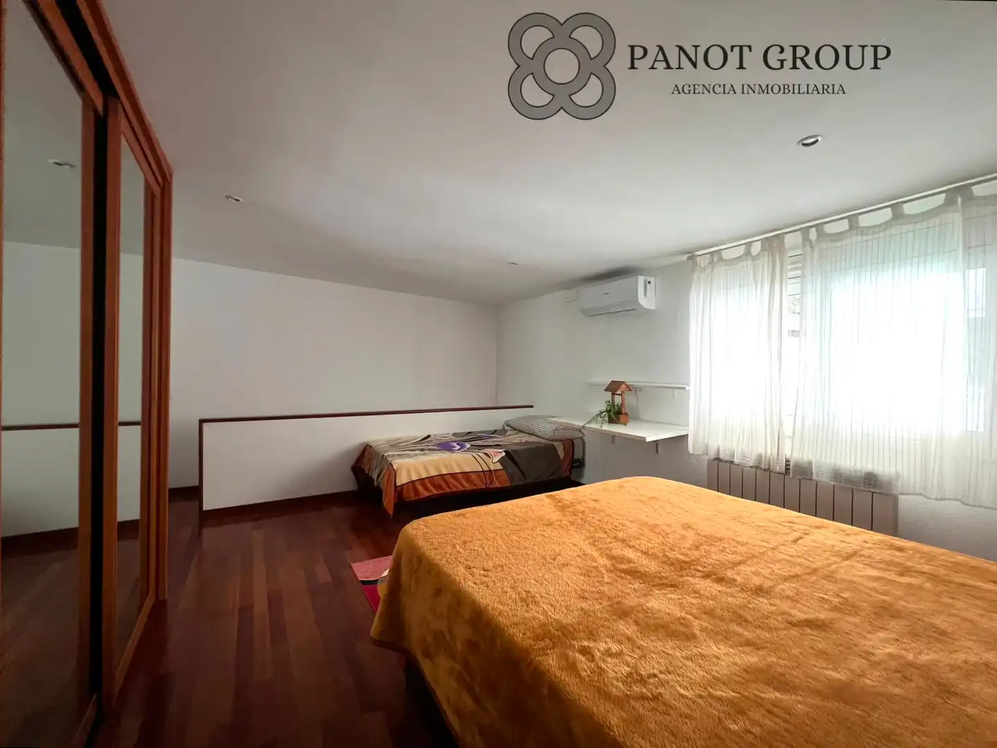 Habitación de Dúplex en venta en Barcelona con Aire acondicionado, Calefacción y Terraza