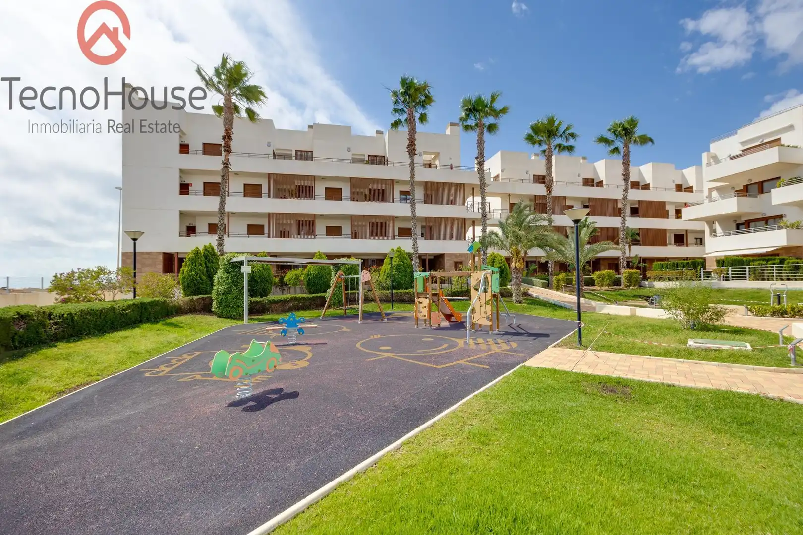 Vista exterior de Apartament en venda en Orihuela amb Aire condicionat, Calefacció i Jardí privat