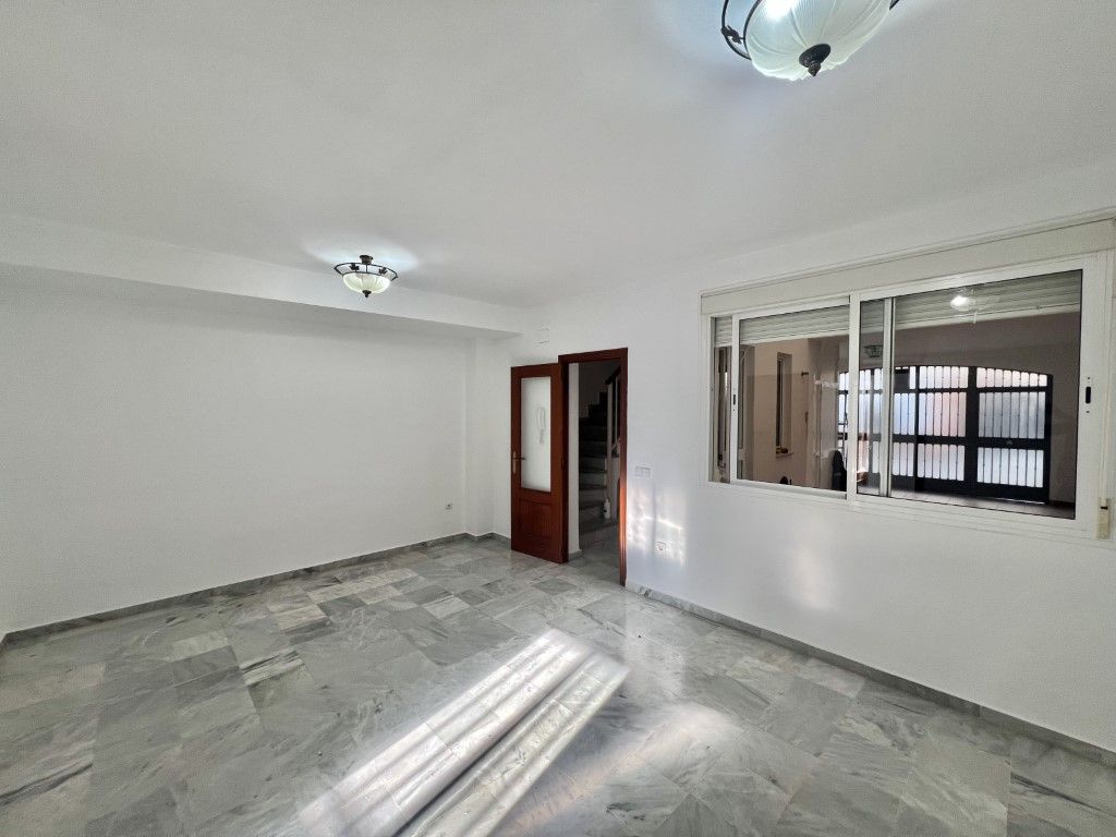 Casa adosada en venda en Dos Hermanas