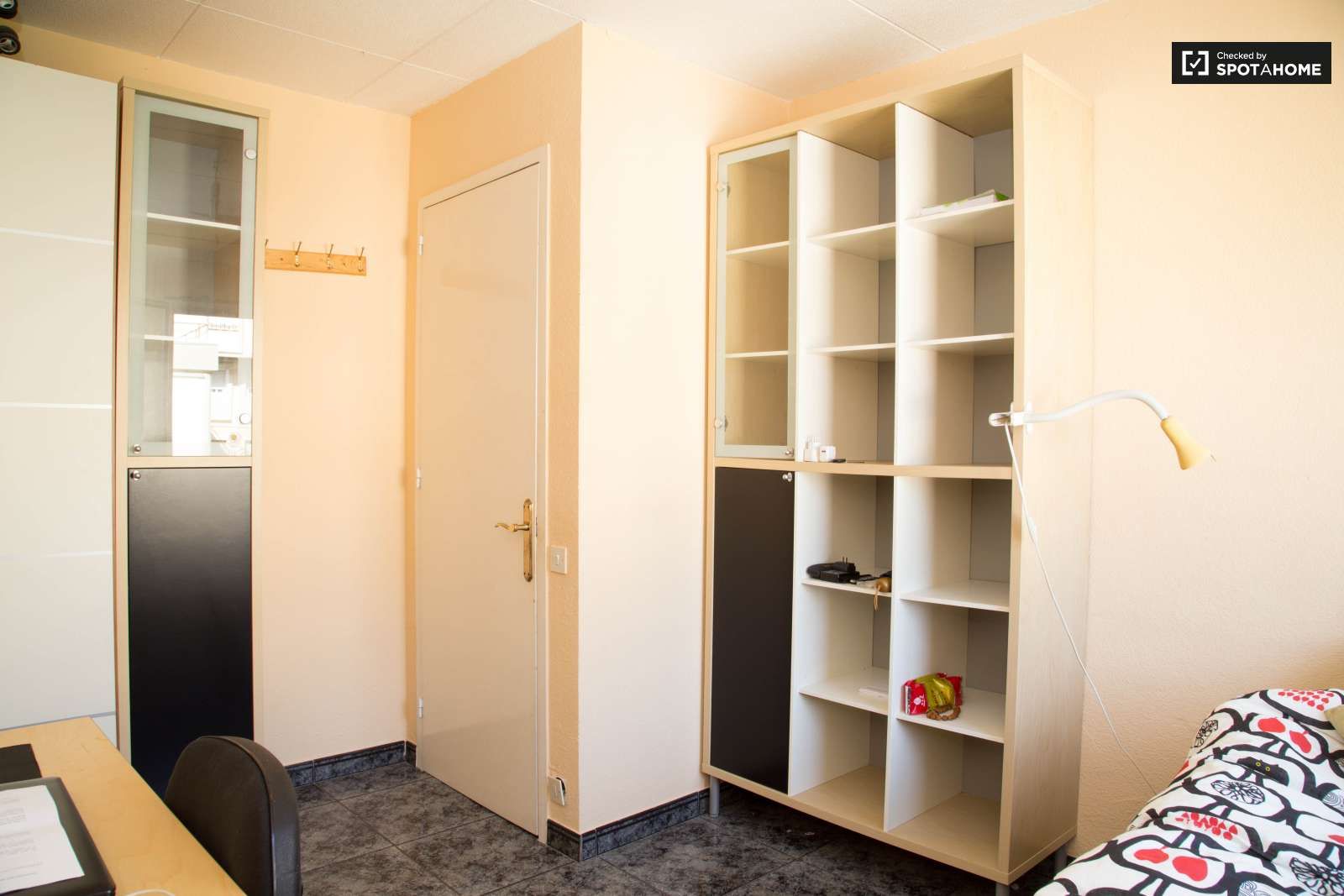 Flat to share in  Barcelona Capital  with Air Conditioner and Terrace