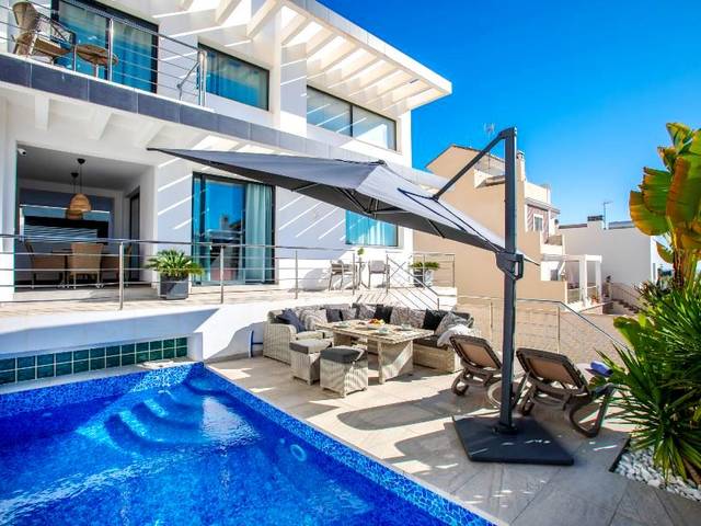 Casa-chalet en Alquiler en Avda Pescia - Ctra de Frigiliana