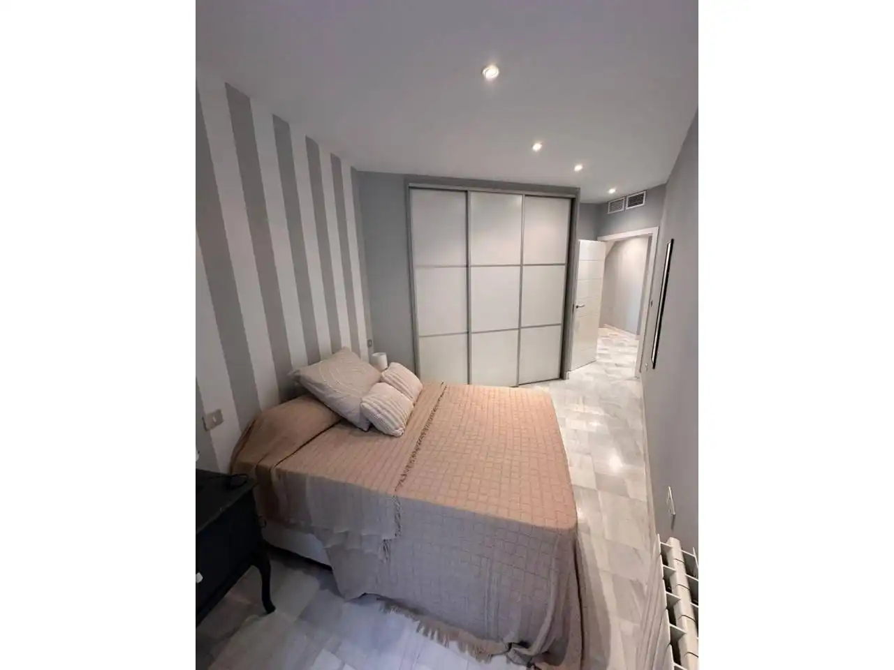 Bedroom of Flat for sale in Badajoz  with Air Conditioner, Heating and Parquet flooring