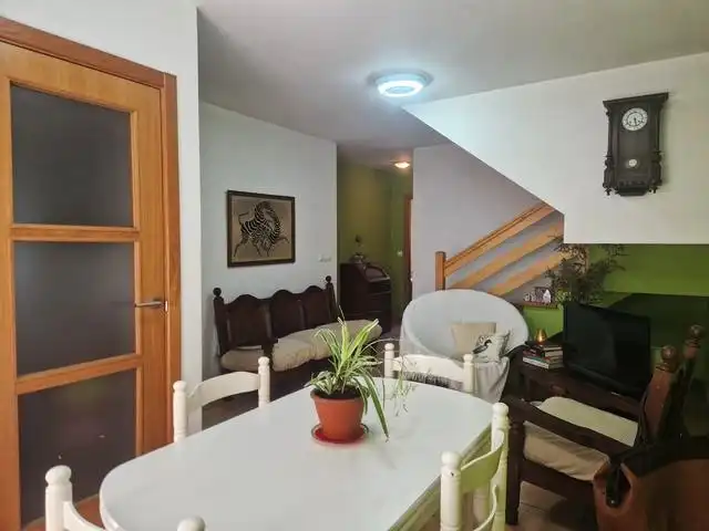 Comedor de Dúplex en venta en Teo con Calefacción, Parquet y Terraza