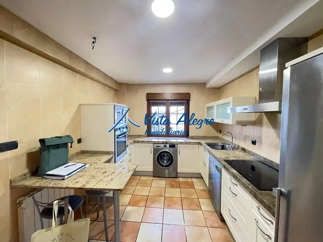 Cocina de Casa o chalet en venta en San Vicente de la Sonsierra con Calefacción, Jardín privado y Terraza