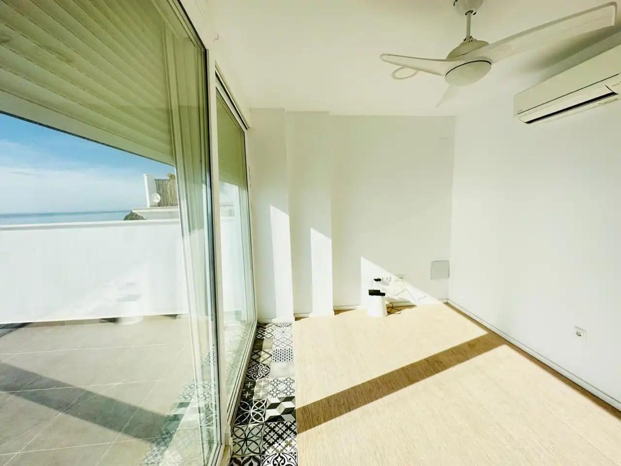 Terrassa de Casa o xalet en venda en Nerja amb Aire condicionat, Jardí privat i Traster