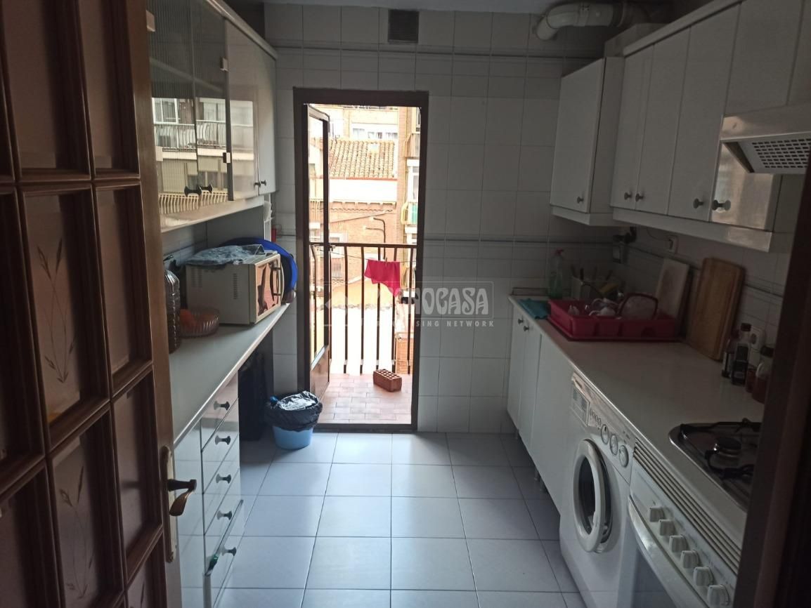 Piso de alquiler en Calle de Lérida, Castillejos - Cuzco, Tetuán