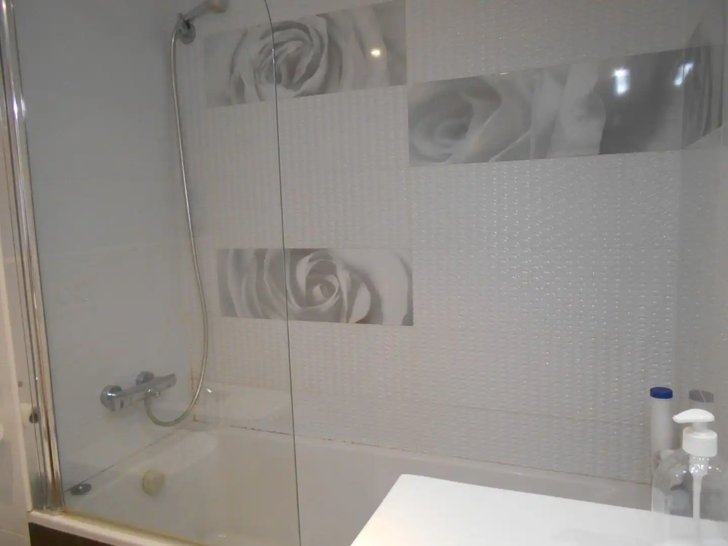 Bathroom of Flat for rent in Valencia  with Air Conditioner, Heating and Terrace