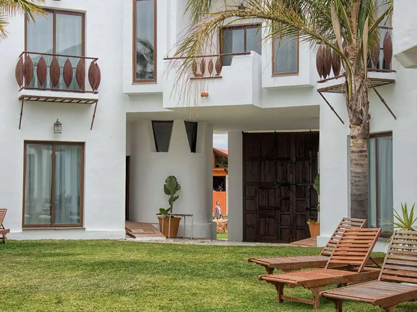 Vista exterior de Edificio en venta en Conil de la Frontera