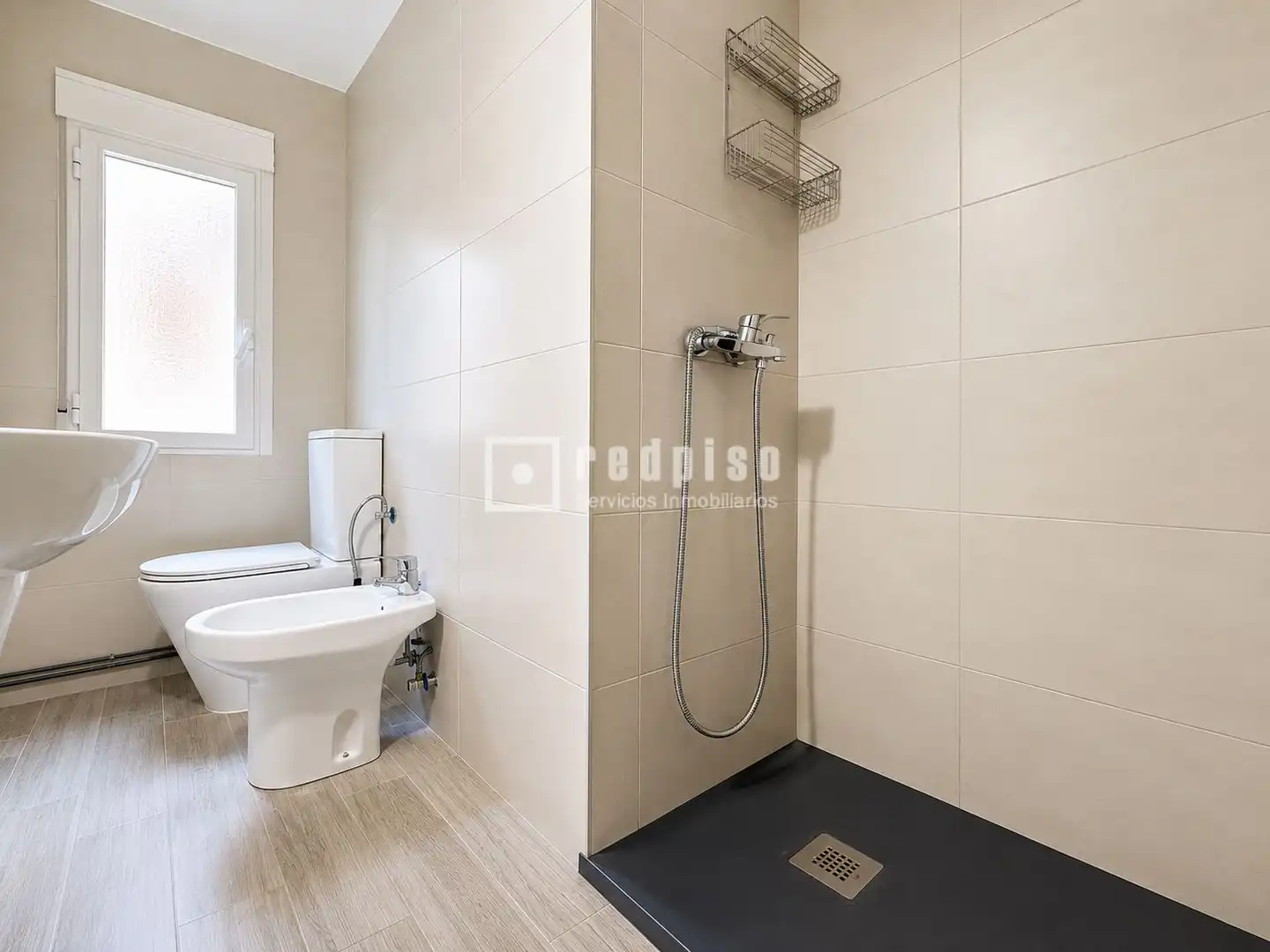 Badezimmer von Wohnung zum Verkauf in Guadalajara mit Heizung, Terrasse und Möbliert