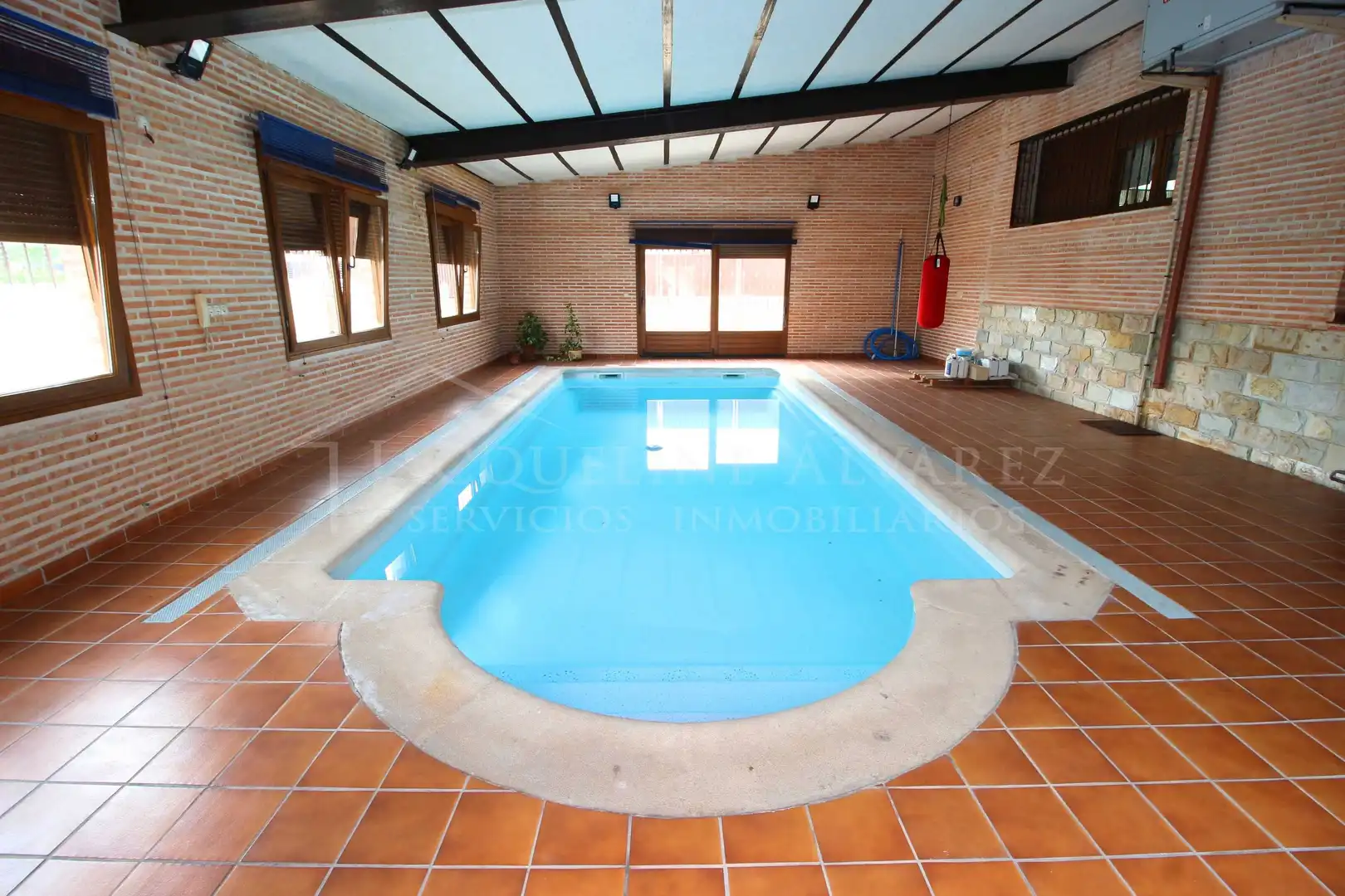 Piscina de Casa o xalet en venda en Yeles amb Calefacció, Jardí privat i Piscina
