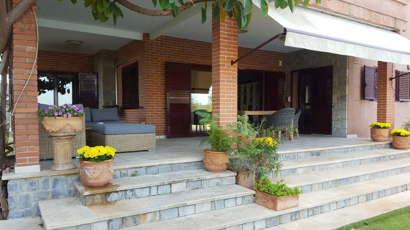 Terrassa de Casa o xalet en venda en La Pobla de Vallbona amb Aire condicionat, Calefacció i Piscina