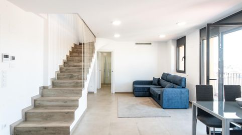 Dúplex de obra nueva a estrenar, con terraza, vistas a Montserrat y parking en Martorell, imatge 2