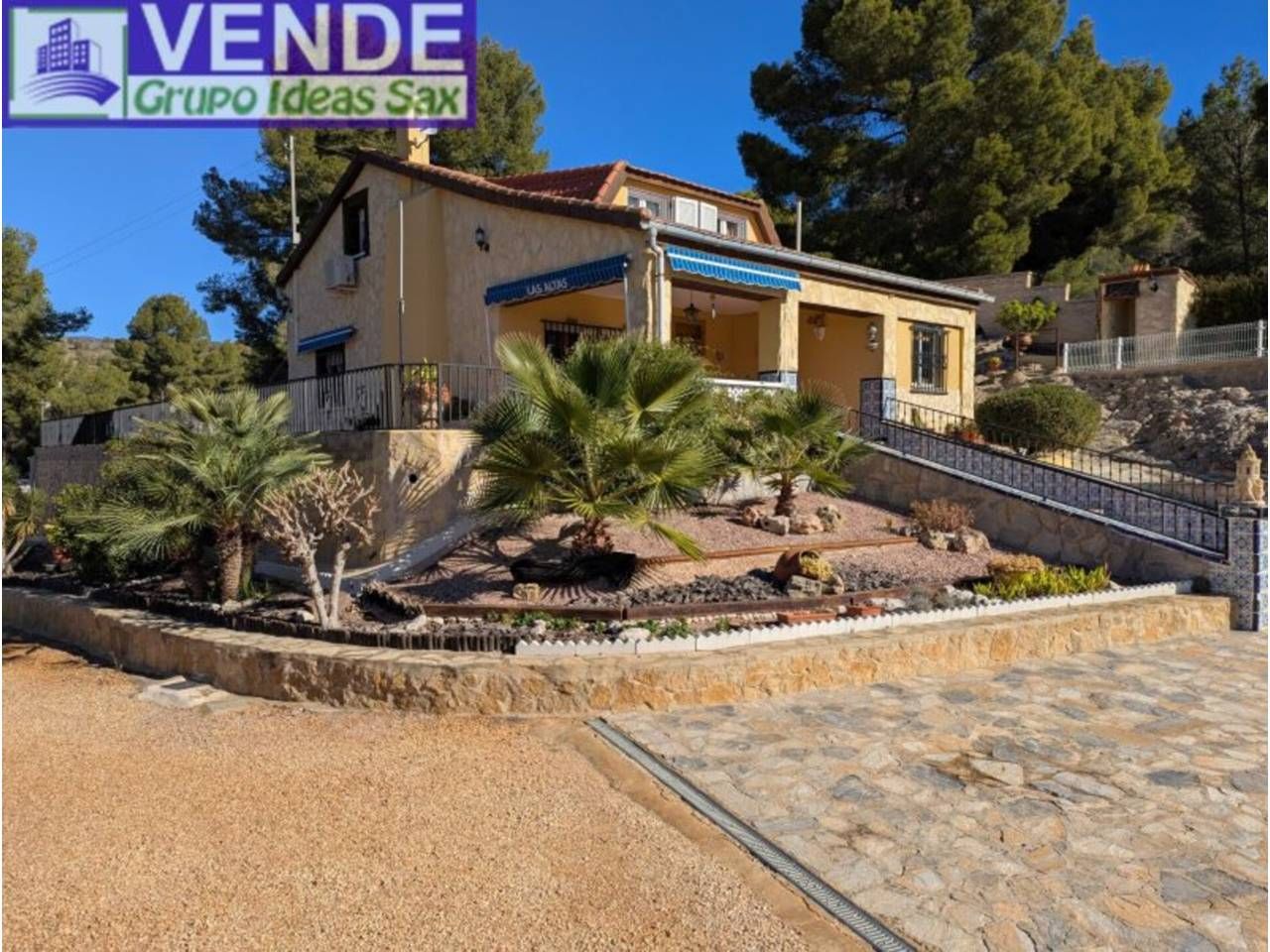 Exterior view of Country house for sale in Petrer  with Air Conditioner, Private garden and Terrace