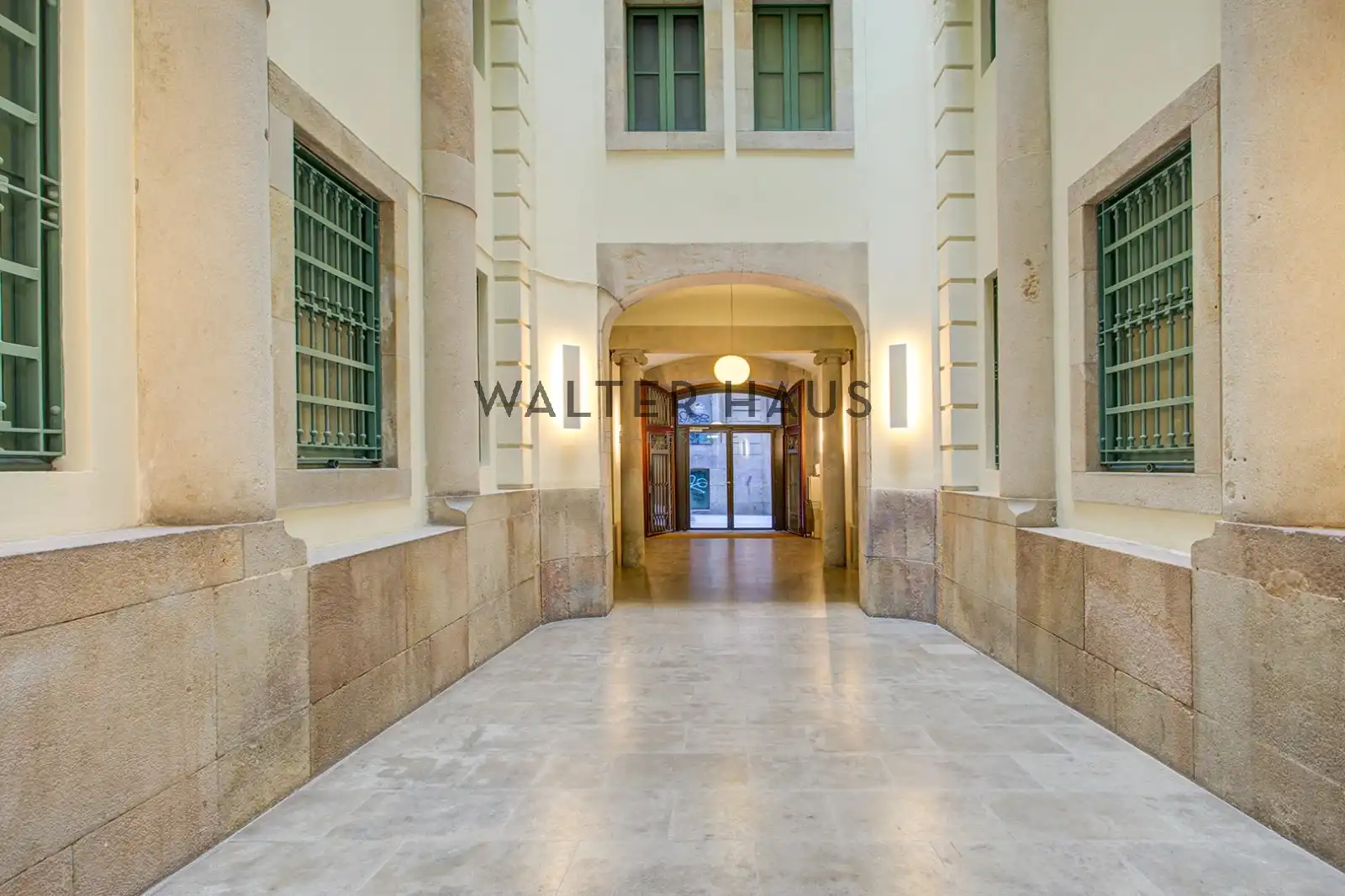 Piso en venta en Barcelona con Balcón